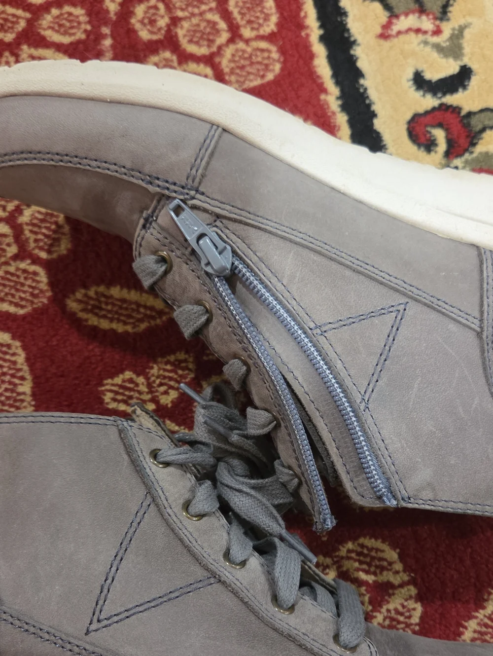 Vionic comfortable gray